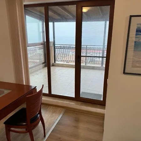 Panoramic Sea View *